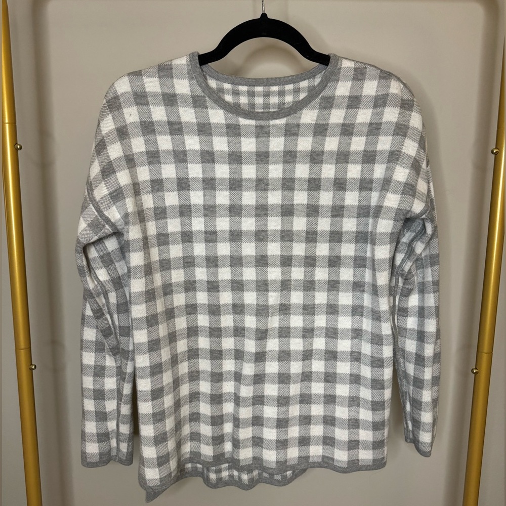 Reversible White & Grey Checkered Sweater